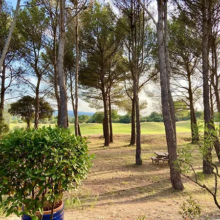 Gite Confortable Vue Exceptionnelle - Golf De Saumane Exterior photo