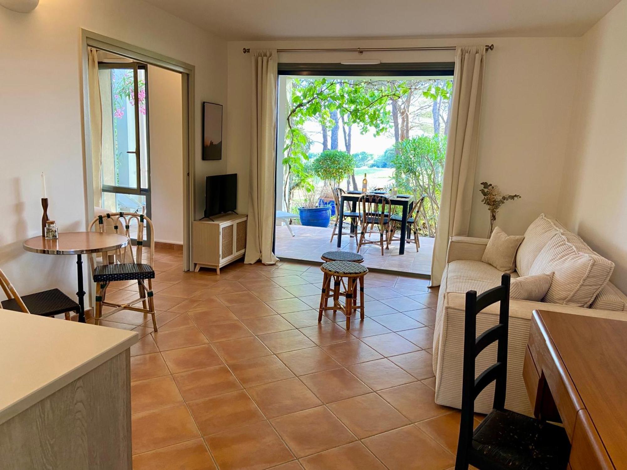Confortable Vue Exceptionnelle - Golf De Apartment Saumane-de-Vaucluse